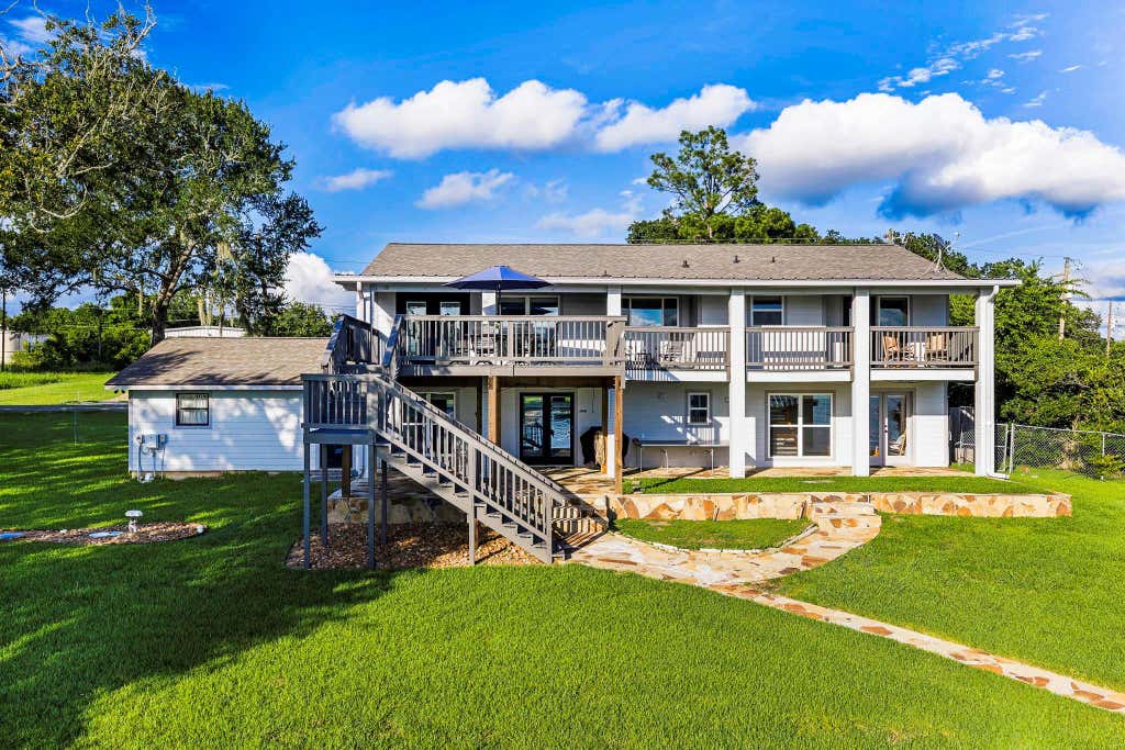 Photo of 250 Oak Crest Drive, Livingston, TX 77351 (MLS # 37942010)