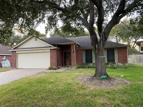 Photo of 1221 Shadowlake Drive, Sealy, TX 77474 (MLS # 41552078)