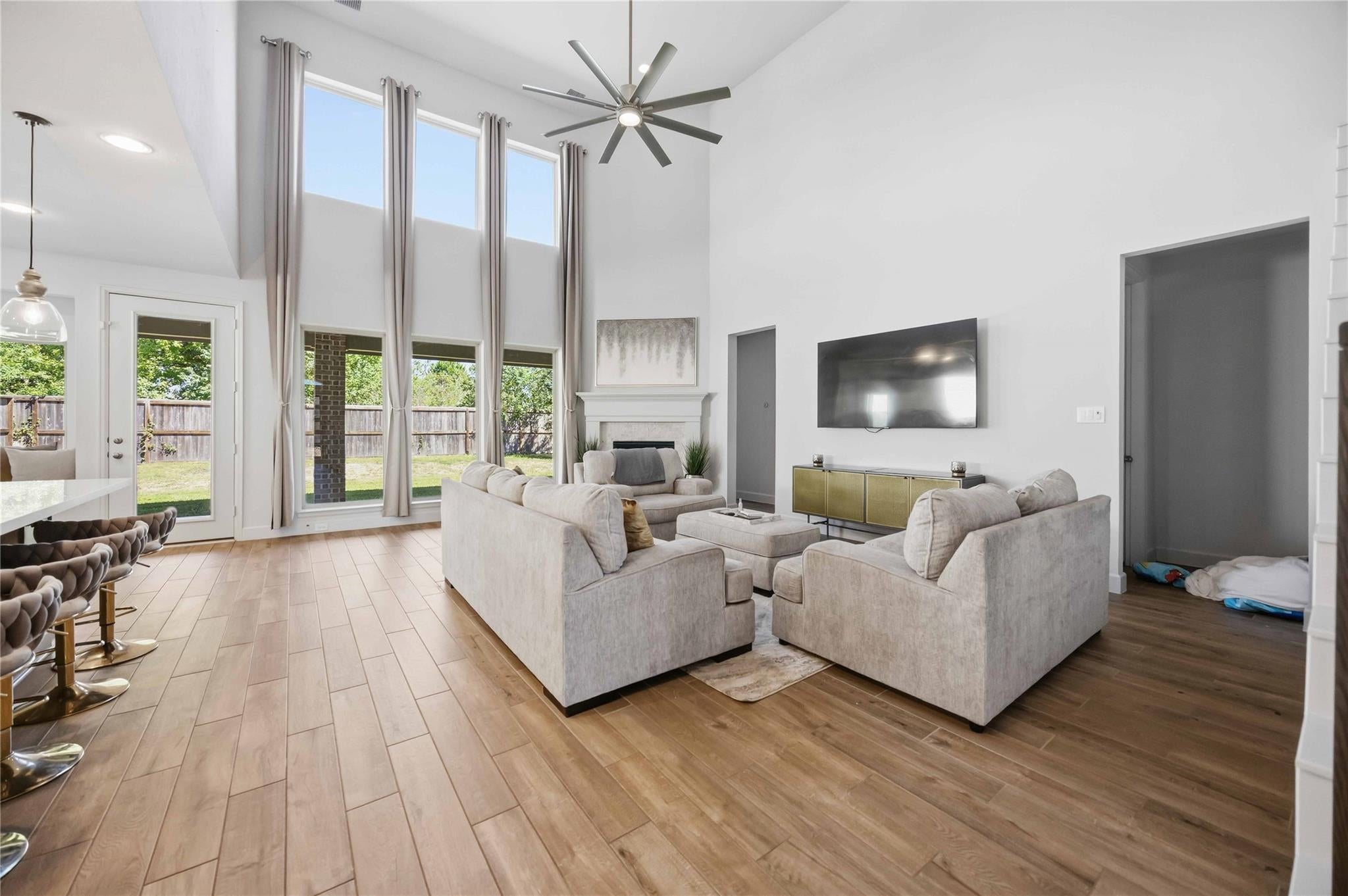 9815 Chapman Trail