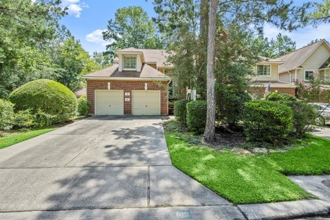 Townhouse For Sale - 109 Avonlea<br/> The Woodlands, TX 77382