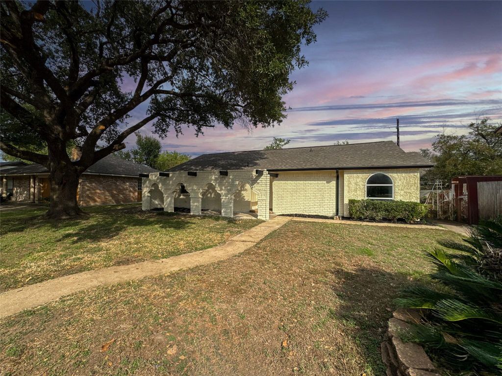 Photo of 4934 Whispering Falls Drive, Houston, TX 77084 (MLS # 72639839)