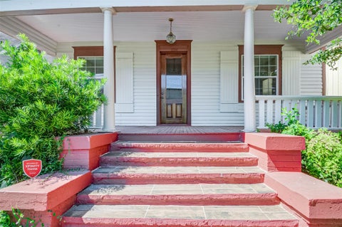 Photo of 1304 Truxillo Street, Houston, TX 77004 (MLS # 79730445)