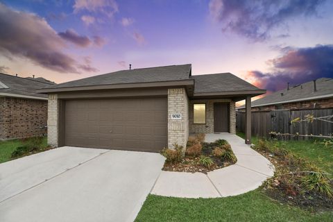 Photo of 9010 Estes Lakes Drive, Baytown, TX 77521 (MLS # 12509504)