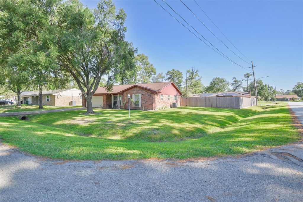 Photo of 24402 Lightwoods Drive, Houston, TX 77336 (MLS # 64429524)