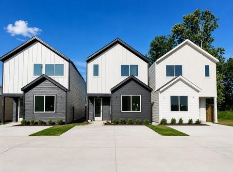 Photo of 5720 Horton Street, Houston, TX 77026 (MLS # 22684616)