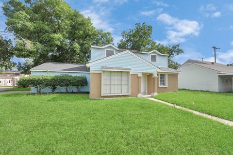 Photo of 2513 Leslie Street, Pasadena, TX 77502 (MLS # 65410362)