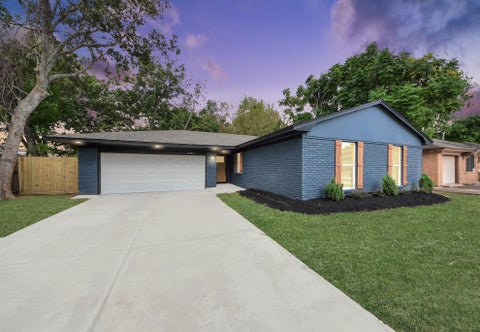 Photo of 5523 Elm Tree Drive, Houston, TX 77048 (MLS # 49044201)