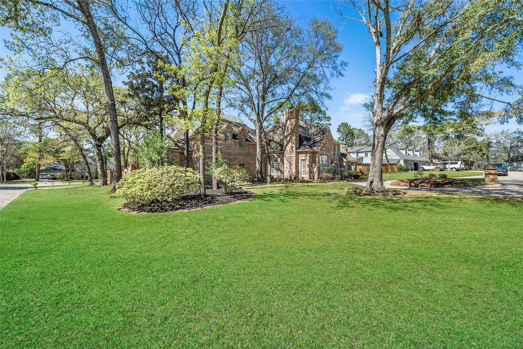 Photo of 22 Royal Dalton Circle, Conroe, TX 77304 (MLS # 81364108)