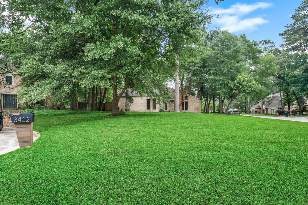 Photo of 3402 Wildwood Ridge Court, Houston, TX 77339 (MLS # 10607077)