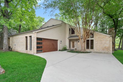 Photo of 3402 Wildwood Ridge Court, Houston, TX 77339 (MLS # 10607077)