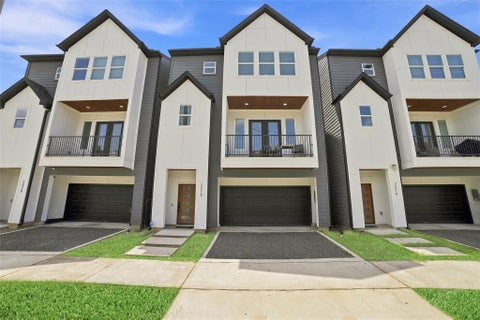 Photo of 2618 Mcllhenny Street, Houston, TX 77004 (MLS # 75426922)