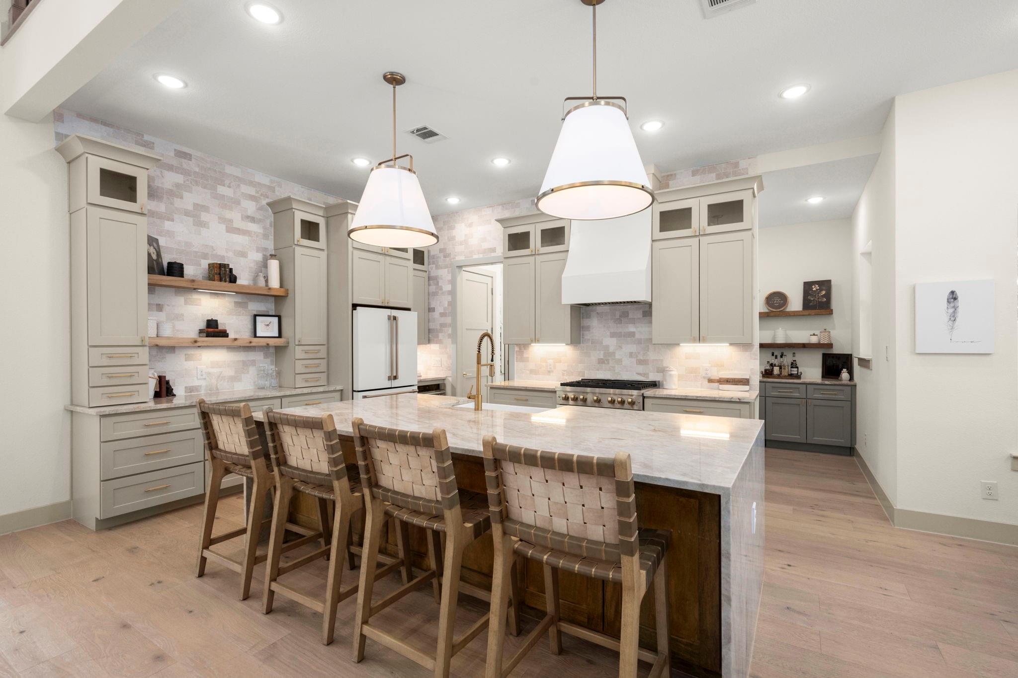 21802 White Oak View Drive