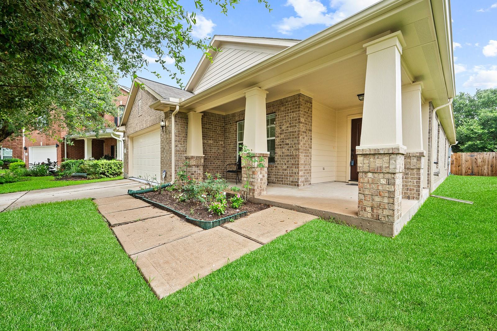 7922 Linden Oaks Lane