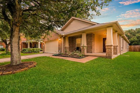 Photo of 7922 Linden Oaks Lane, Richmond, TX 77407 (MLS # 29885148)