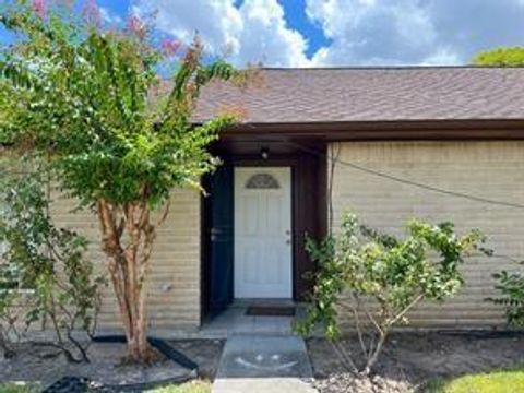 Photo of 7247 Cook Road, Houston, TX 77072 (MLS # 76969912)