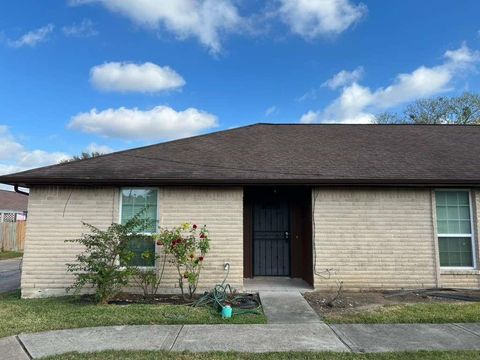 Photo of 7247 Cook Road, Houston, TX 77072 (MLS # 76969912)