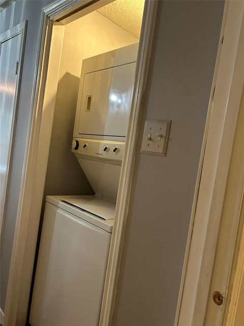 Tiny photo for 3745 Thistlemont Drive, Houston, TX 77042 (MLS # 94353552)