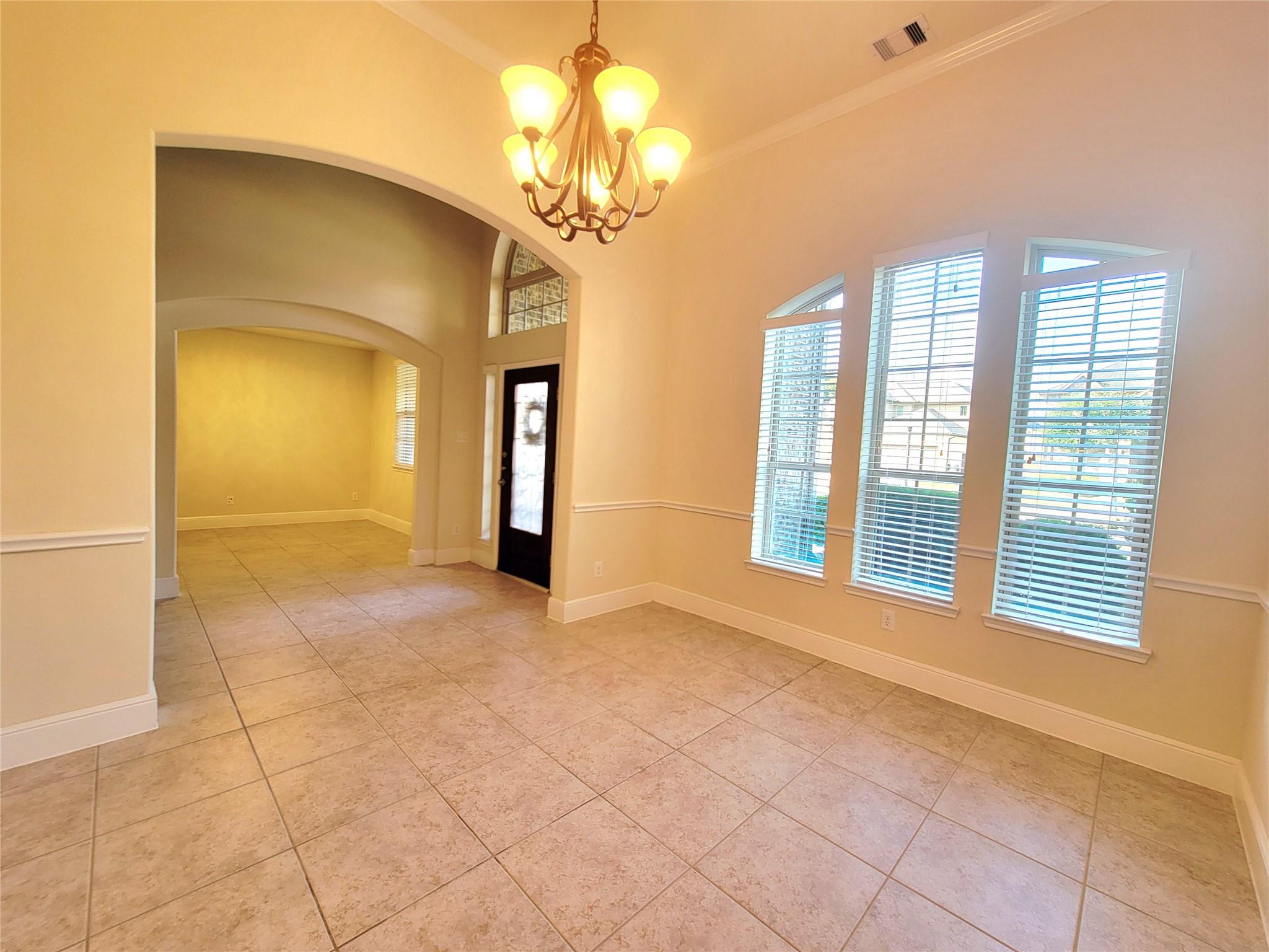 5822 Crawford Hill Lane