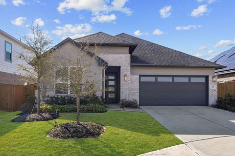 Photo of 116 Solana Point Drive, Katy, TX 77493 (MLS # 24219196)