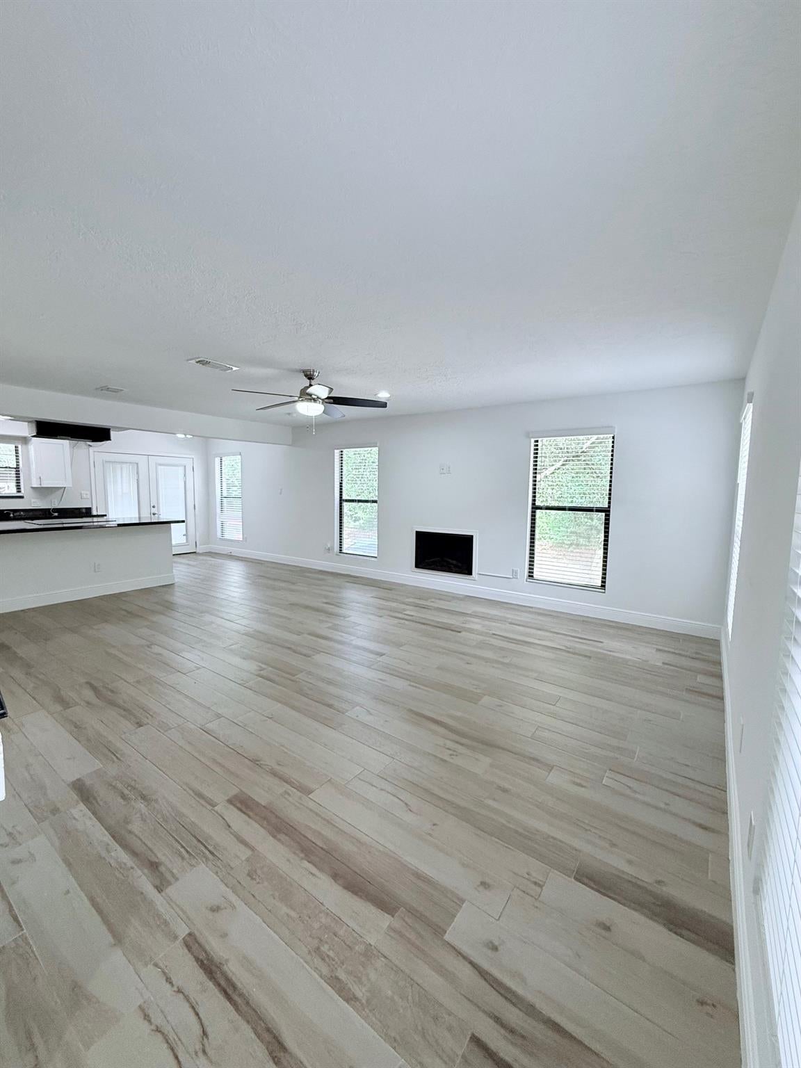 1011 Hamblen Road 207