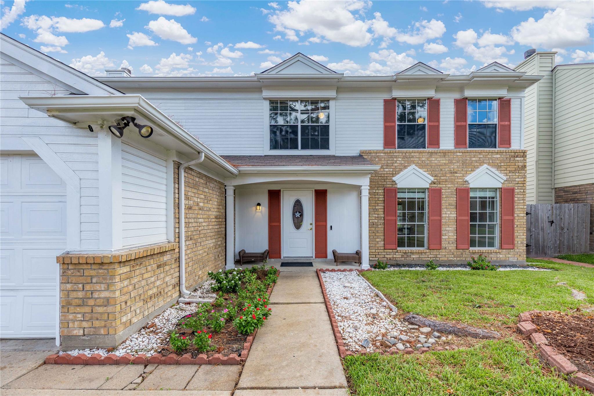 10110 Red Wolf Lane