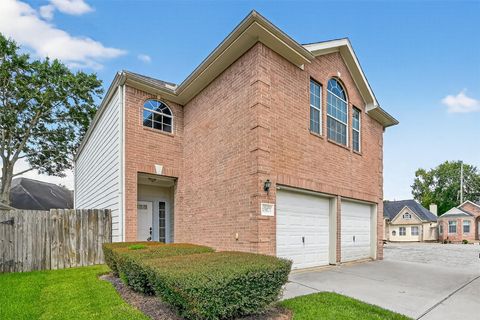 Photo of 15975 W Bellefontaine Way, Tomball, TX 77377 (MLS # 79149355)