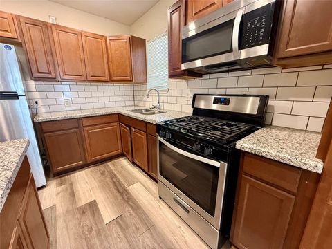 Tiny photo for 429 W 2nd Street, Freeport, TX 77541 (MLS # 85123308)