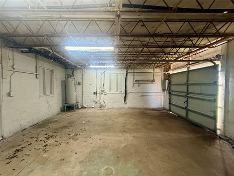 Tiny photo for 429 W 2nd Street, Freeport, TX 77541 (MLS # 85123308)