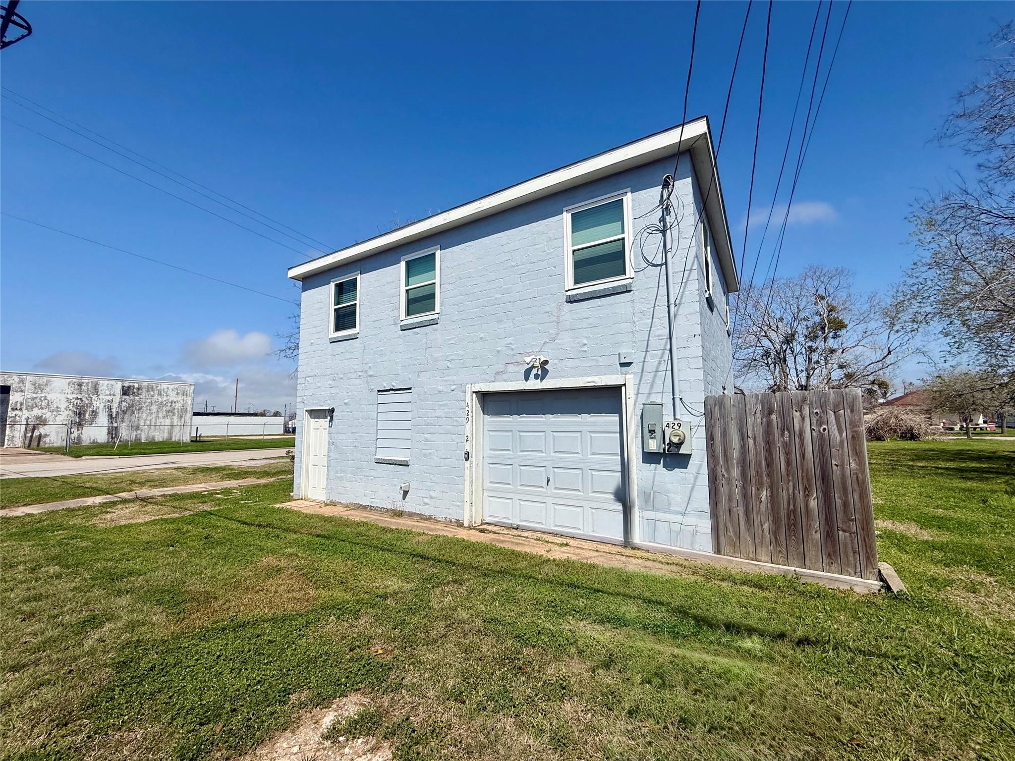 429 W 2nd Street