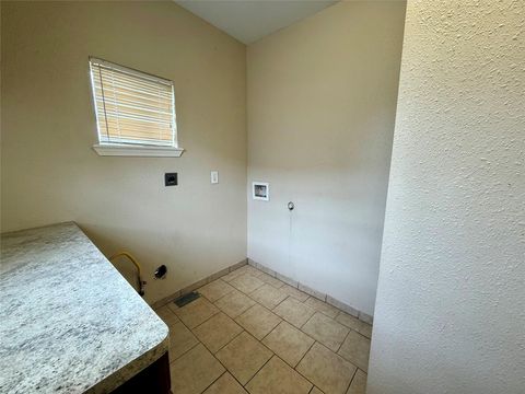 Tiny photo for 429 W 2nd Street, Freeport, TX 77541 (MLS # 85123308)