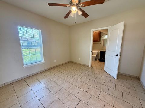 Tiny photo for 429 W 2nd Street, Freeport, TX 77541 (MLS # 85123308)