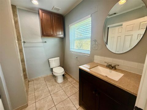 Tiny photo for 429 W 2nd Street, Freeport, TX 77541 (MLS # 85123308)