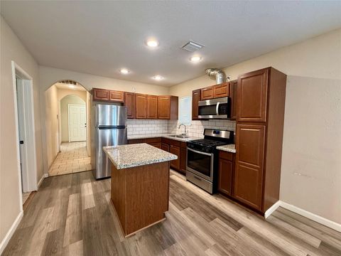 Tiny photo for 429 W 2nd Street, Freeport, TX 77541 (MLS # 85123308)