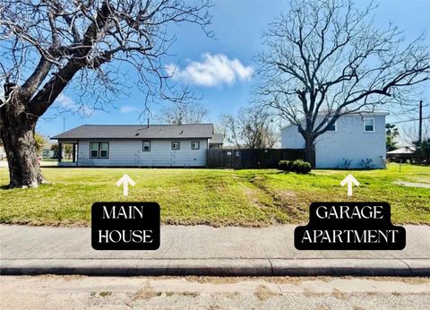 Photo of 429 W 2nd Street, Freeport, TX 77541 (MLS # 85123308)