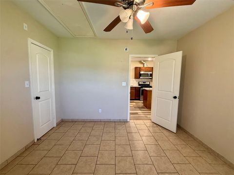 Tiny photo for 429 W 2nd Street, Freeport, TX 77541 (MLS # 85123308)