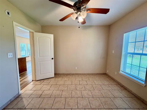 Tiny photo for 429 W 2nd Street, Freeport, TX 77541 (MLS # 85123308)