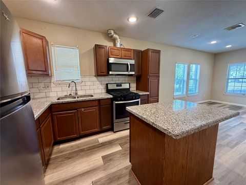 Tiny photo for 429 W 2nd Street, Freeport, TX 77541 (MLS # 85123308)