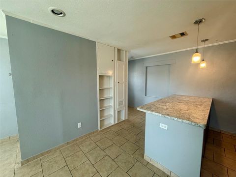 Tiny photo for 429 W 2nd Street, Freeport, TX 77541 (MLS # 85123308)