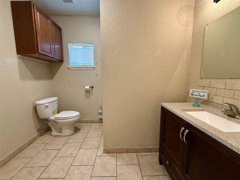 Tiny photo for 429 W 2nd Street, Freeport, TX 77541 (MLS # 85123308)
