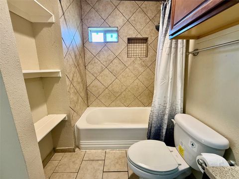 Tiny photo for 429 W 2nd Street, Freeport, TX 77541 (MLS # 85123308)