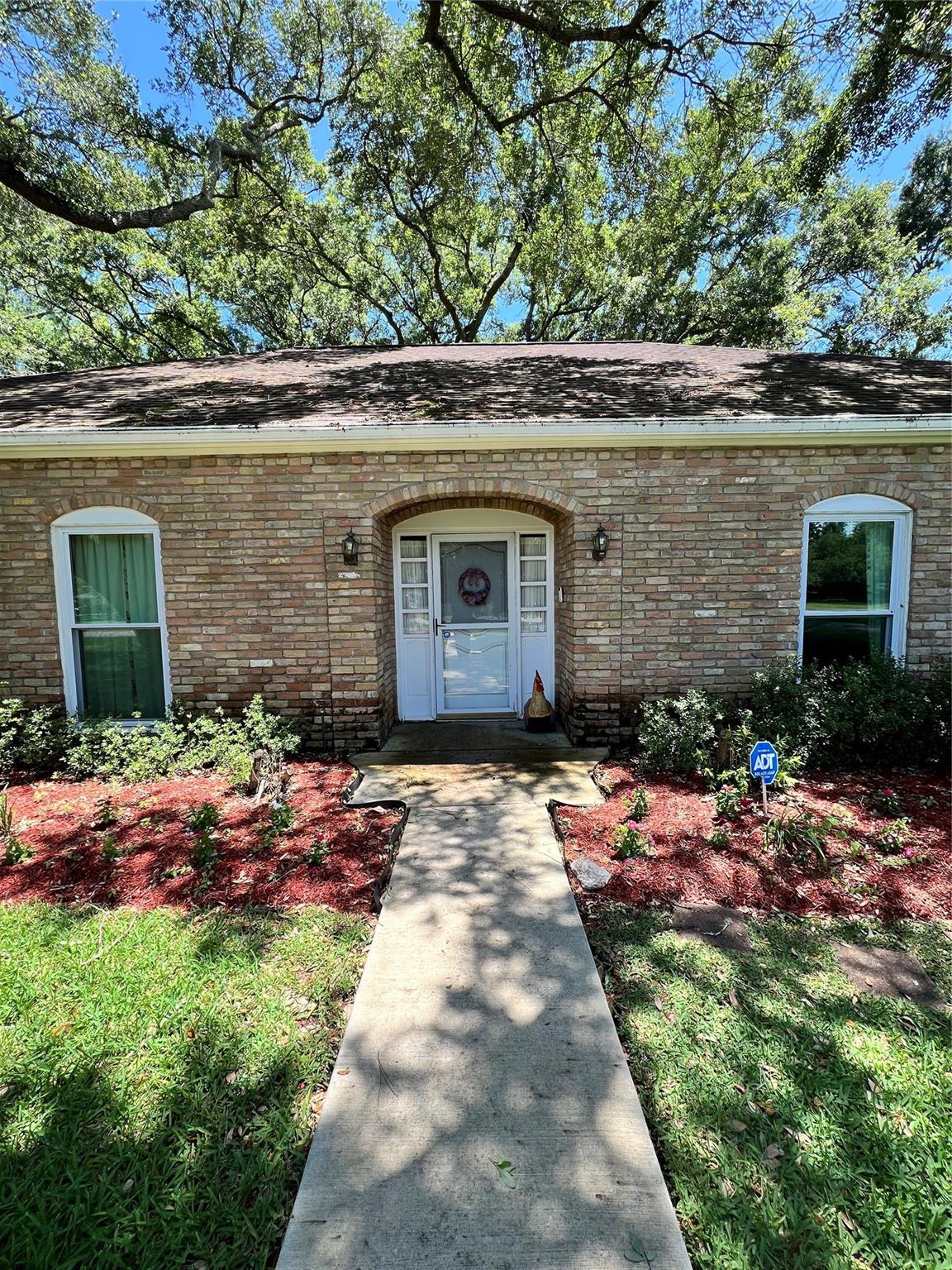 205 Hillcrest Drive