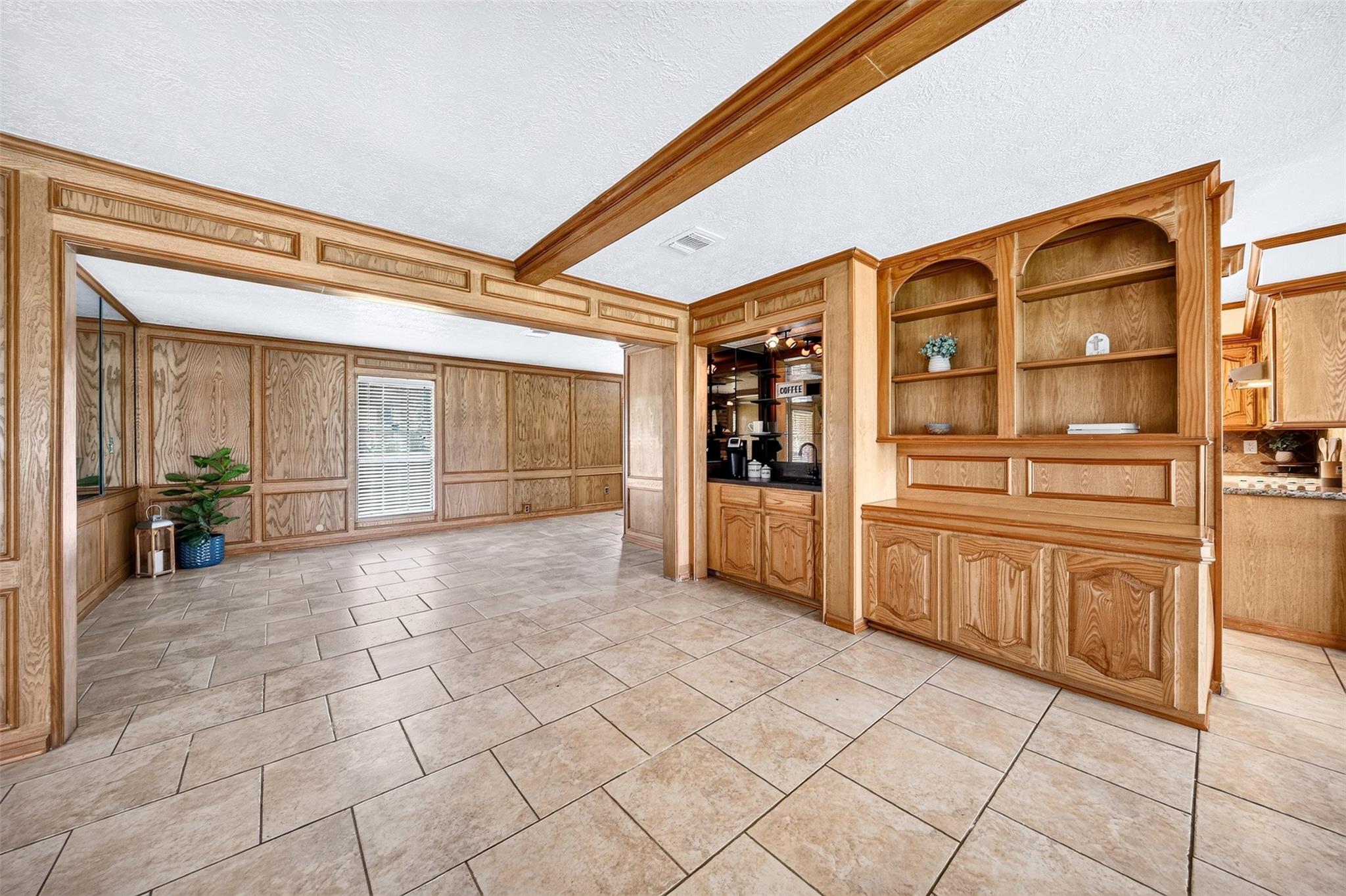 6507 Spring Leaf Drive