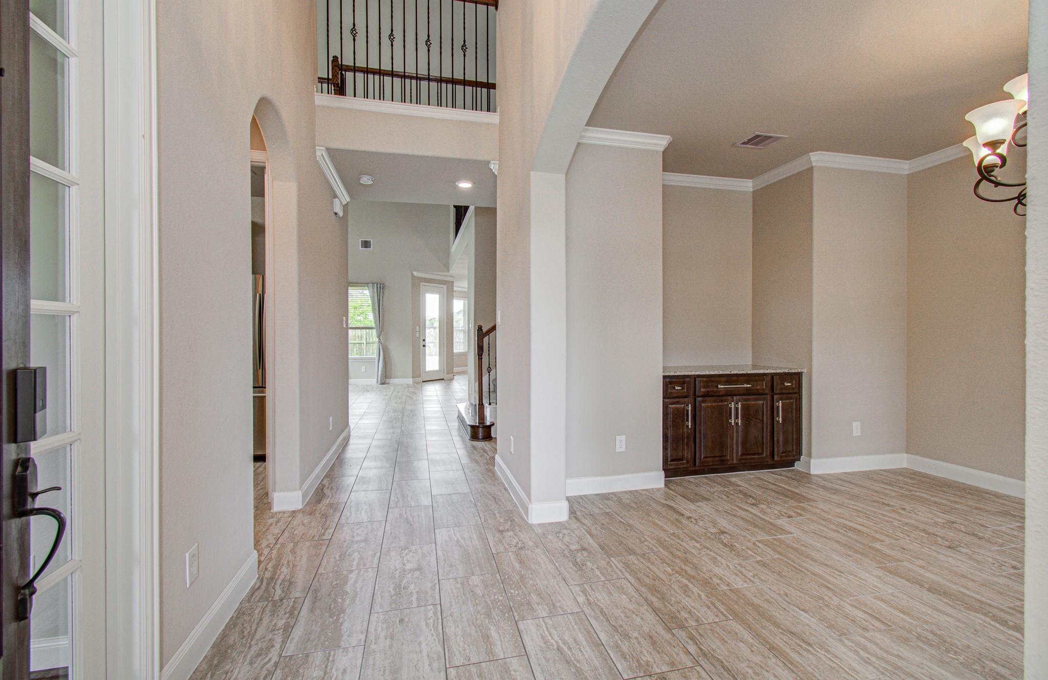 15427 Dundas Drive