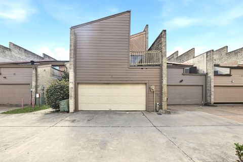 Photo of 11280 Braes Forest Drive #105, Houston, TX 77071 (MLS # 47100914)