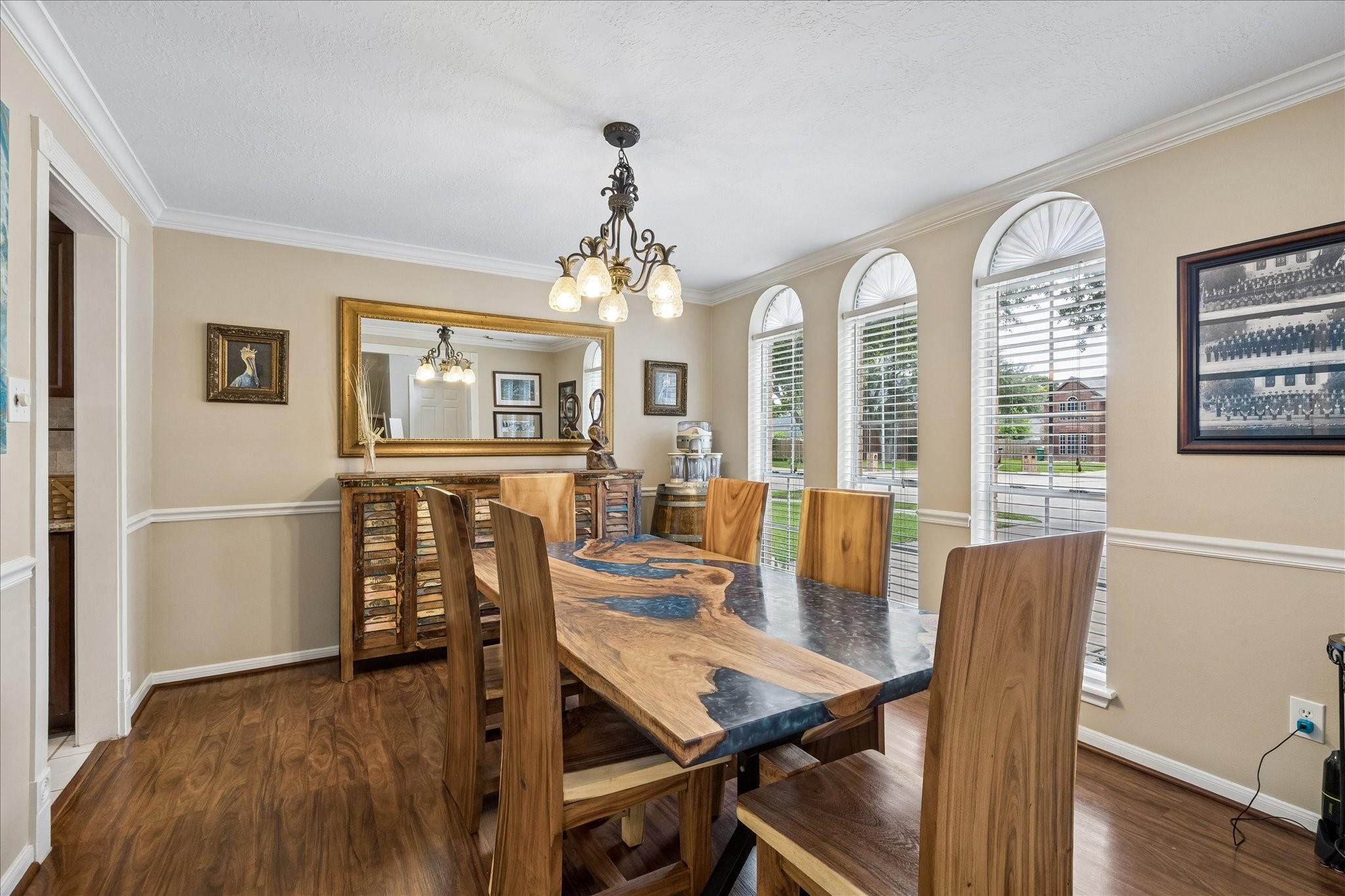 1910 Lori Court