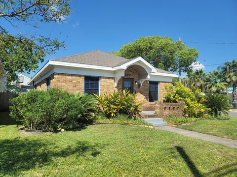 Photo of 2301 45th Street, Galveston, TX 77551 (MLS # 68072505)