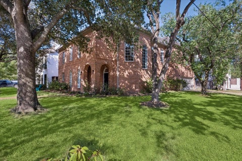 Photo of 551 S 2nd Street, Bellaire, TX 77401 (MLS # 2593177)