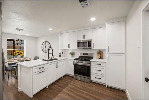 Photo of 747 Oak West, Houston, TX 77073 (MLS # 4597971)