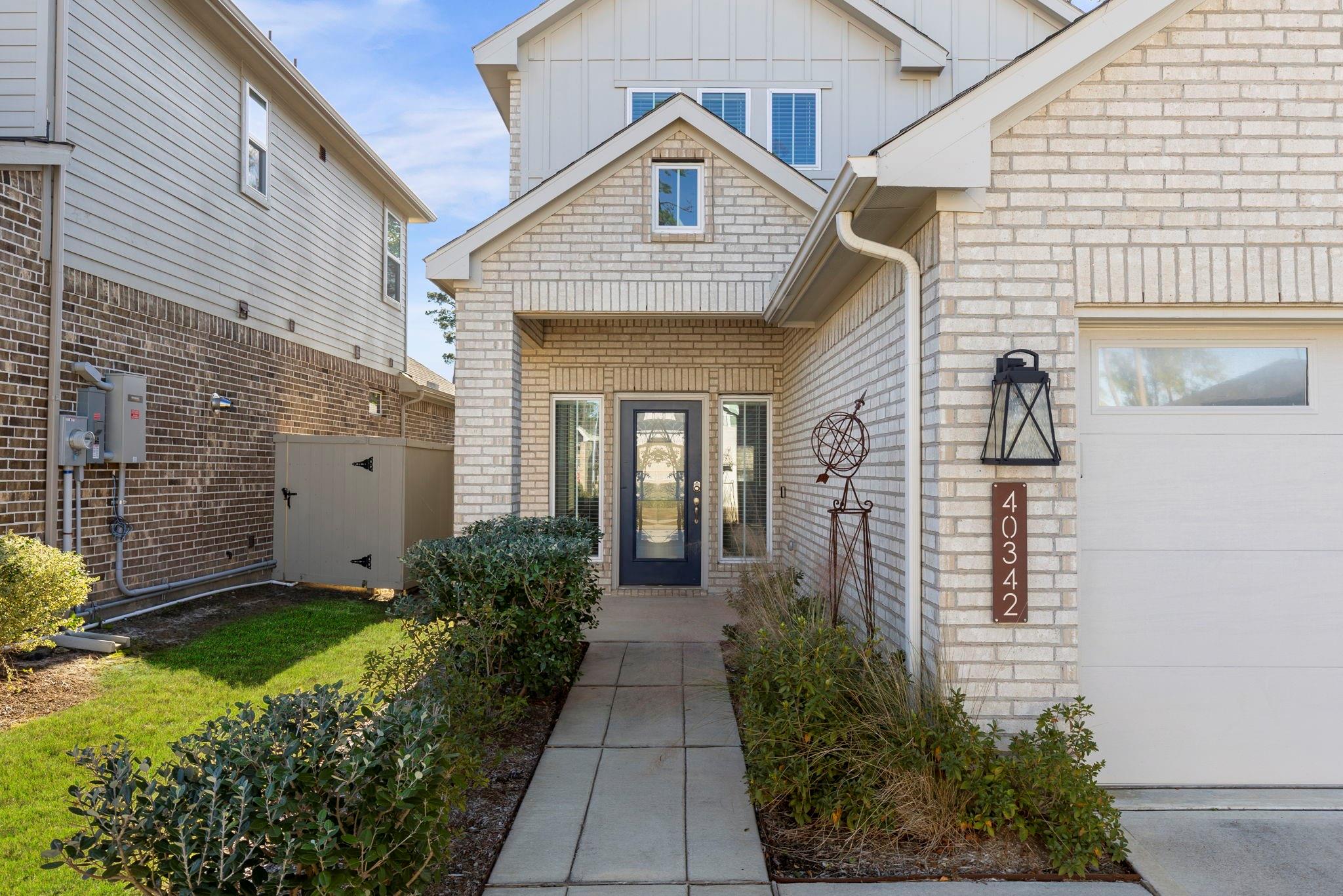 40342 Bay Warbler Way