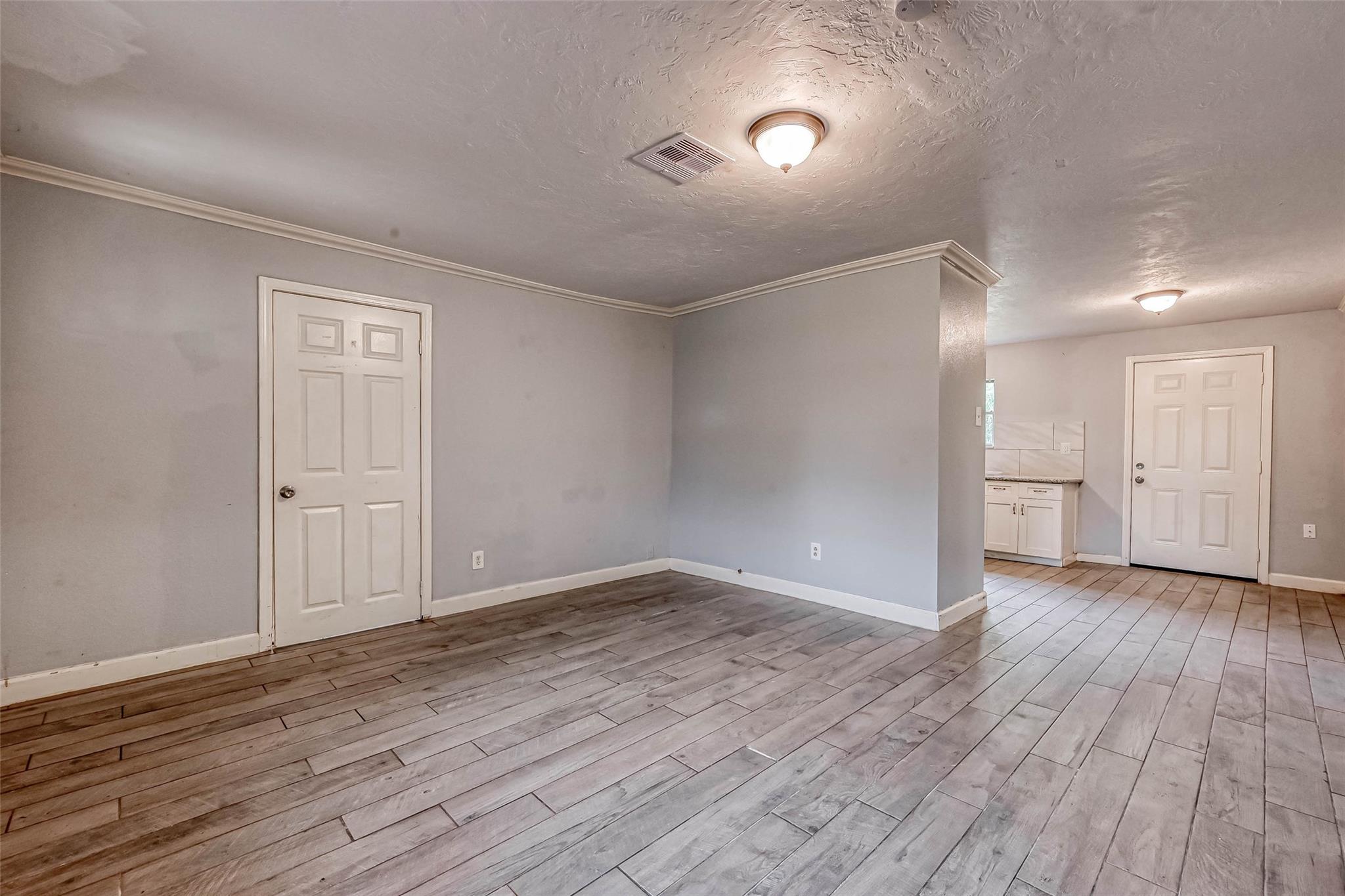 5431 Willow Glen Drive